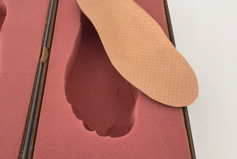 progettazione e fornitura scarpe 2 PIEDI 2